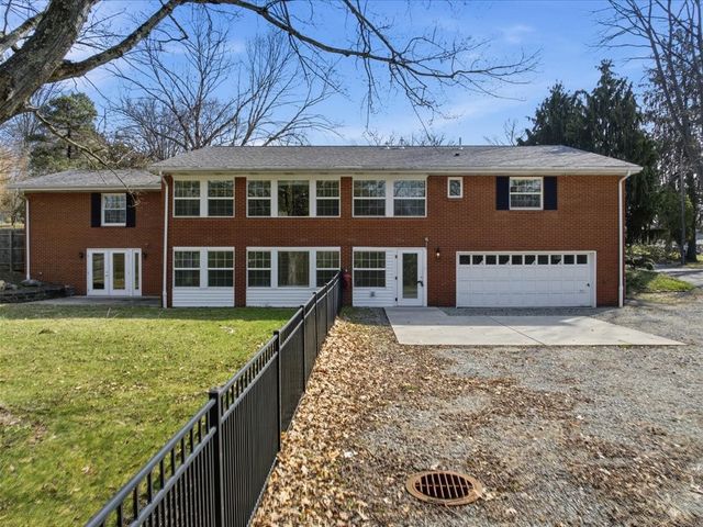 444 McElheny Rd., Shaler, PA 15116