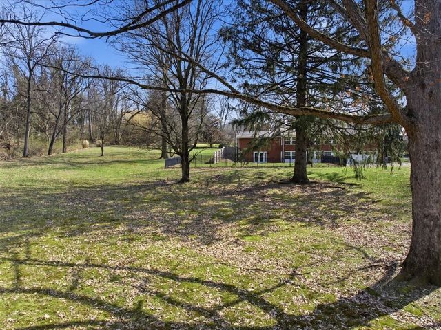 444 McElheny Rd., Shaler, PA 15116