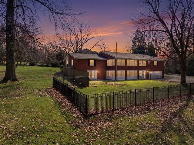 444 McElheny Rd., Shaler, PA 15116