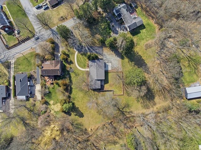 444 McElheny Rd., Shaler, PA 15116