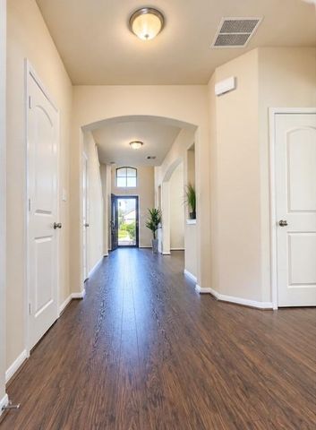 14226 Rim Side Trail, Houston, TX 77045