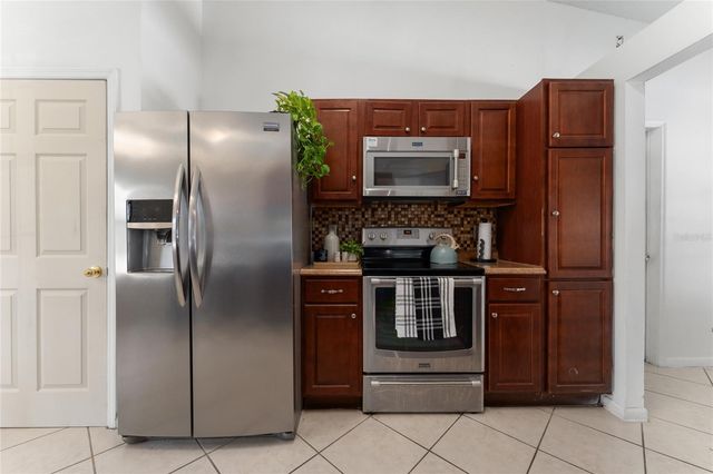 5385 AEOLUS WAY, Orlando, FL 32808