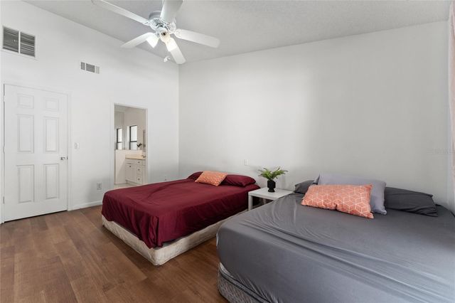 5385 AEOLUS WAY, Orlando, FL 32808