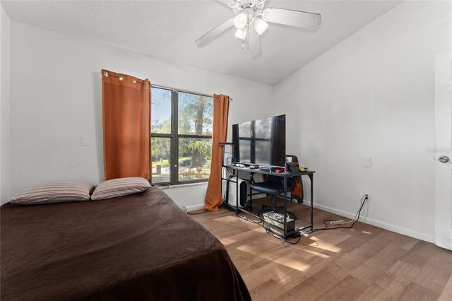 5385 AEOLUS WAY, Orlando, FL 32808