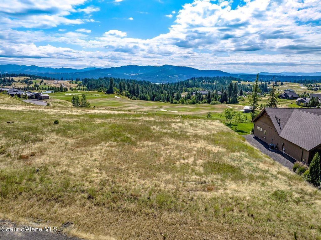 15231 S Chalone Dr, Coeur D'alene, ID 83814