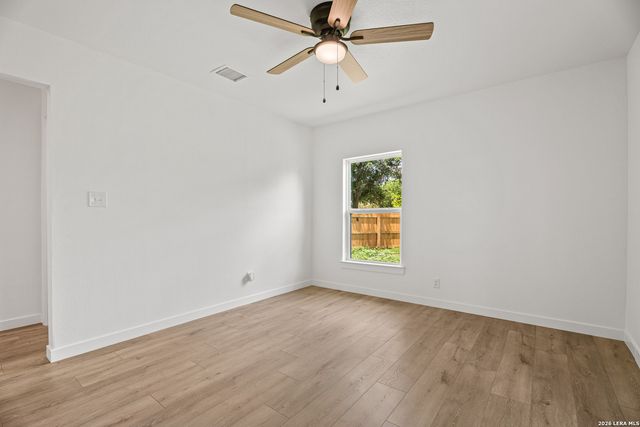 546 BYRNES DR, San Antonio, TX 78209