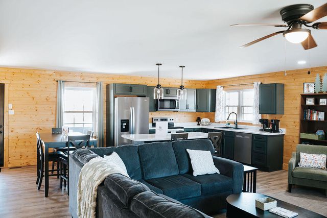 477 Wildcat Ridge, Rogers, KY 41365