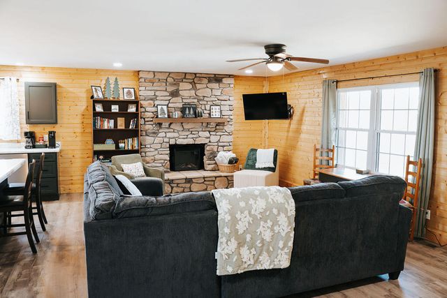 477 Wildcat Ridge, Rogers, KY 41365