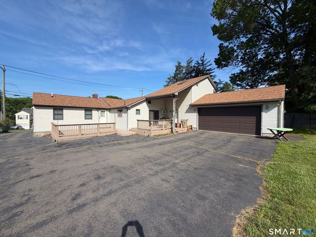232 Lakeside Boulevard East, Waterbury, CT 06708