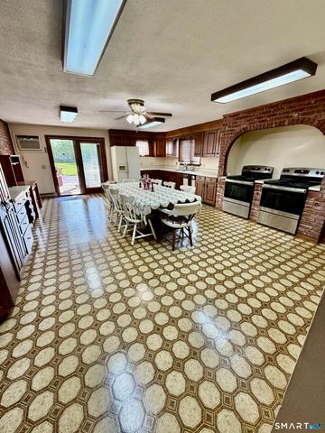 232 Lakeside Boulevard East, Waterbury, CT 06708