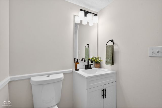 6115 Glebe Drive, Indianapolis, IN 46237