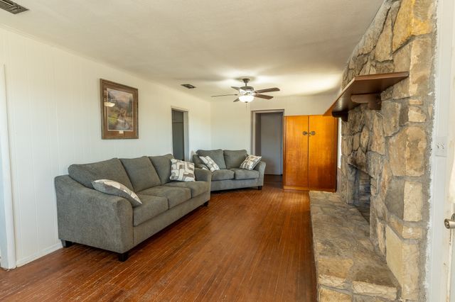 4402 Colony Road, Granbury, TX 76048