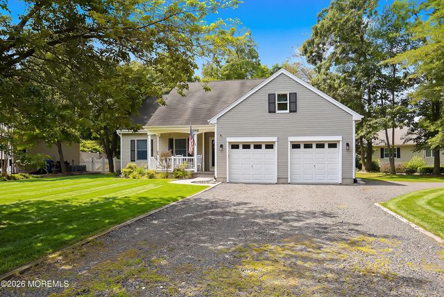 219 Hilliard Boulevard, Manahawkin, NJ 08050
