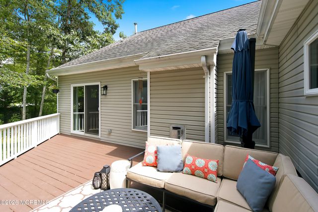219 Hilliard Boulevard, Manahawkin, NJ 08050