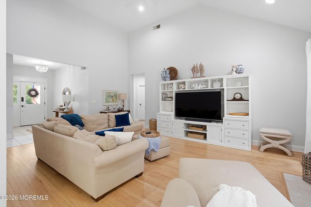 219 Hilliard Boulevard, Manahawkin, NJ 08050