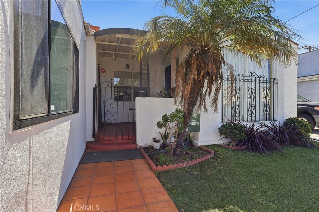 Image 1 of property listing at 1540 E Wardlow, Long Beach, CA 90807