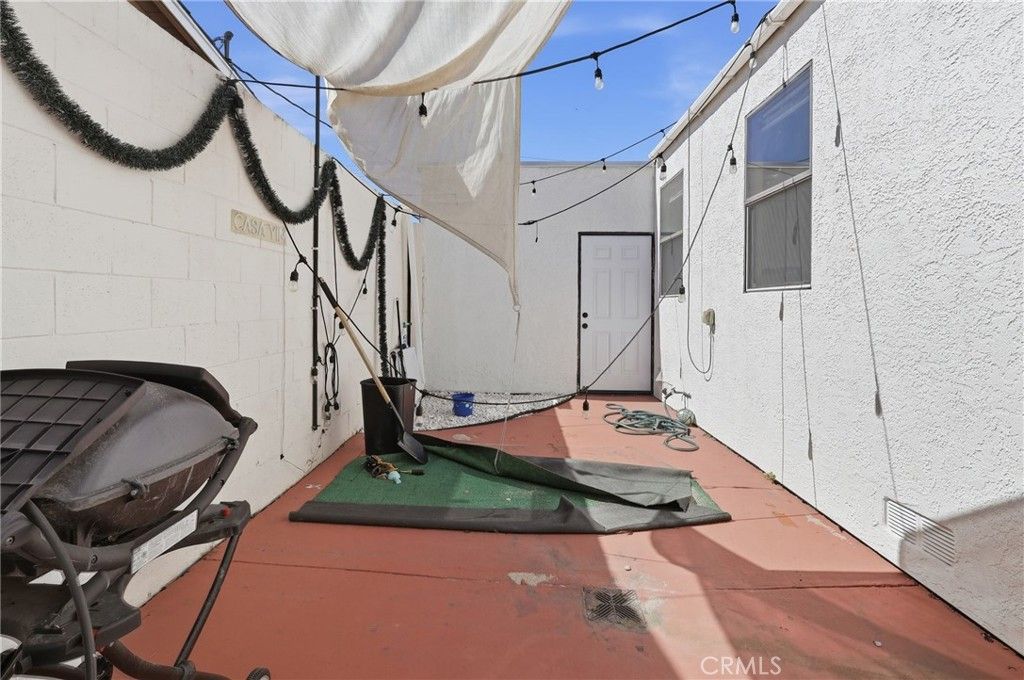 Image 17 of property listing at 1540 E Wardlow, Long Beach, CA 90807