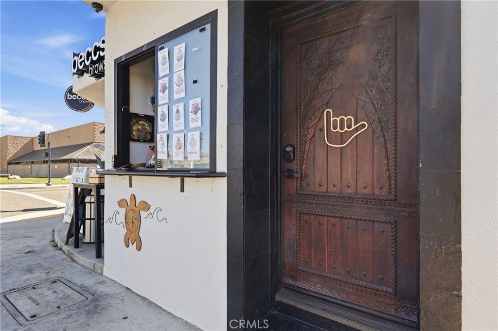 Image 18 of property listing at 1540 E Wardlow, Long Beach, CA 90807