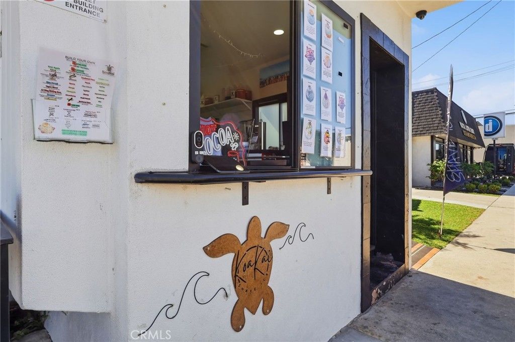 Image 19 of property listing at 1540 E Wardlow, Long Beach, CA 90807