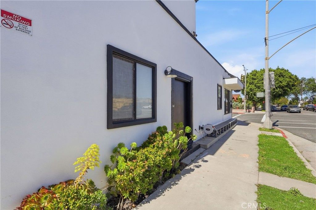 Image 24 of property listing at 1540 E Wardlow, Long Beach, CA 90807