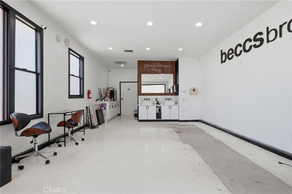 Image 27 of property listing at 1540 E Wardlow, Long Beach, CA 90807