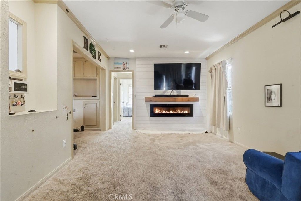 Image 5 of property listing at 1540 E Wardlow, Long Beach, CA 90807