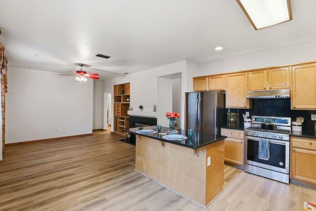 8753 Cypress Creek Way, Elk Grove, CA 95758