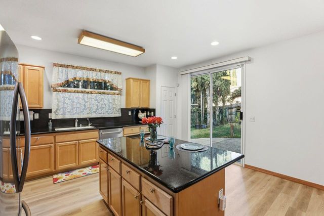 8753 Cypress Creek Way, Elk Grove, CA 95758