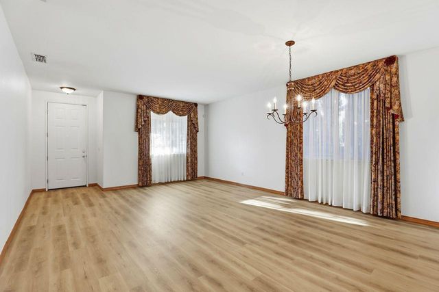 8753 Cypress Creek Way, Elk Grove, CA 95758