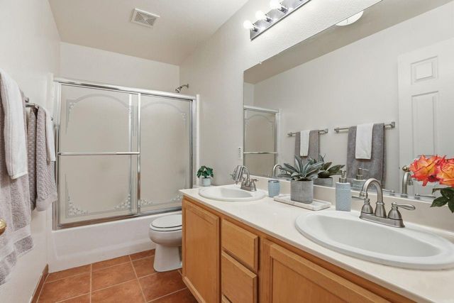 8753 Cypress Creek Way, Elk Grove, CA 95758