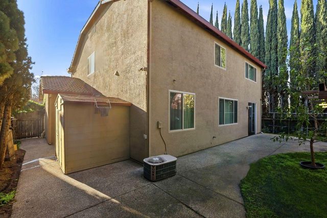 8753 Cypress Creek Way, Elk Grove, CA 95758