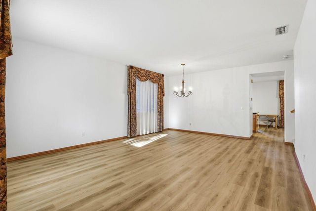 8753 Cypress Creek Way, Elk Grove, CA 95758