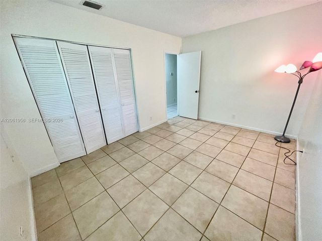 274 SW 9th St 2, Dania Beach, FL 33004