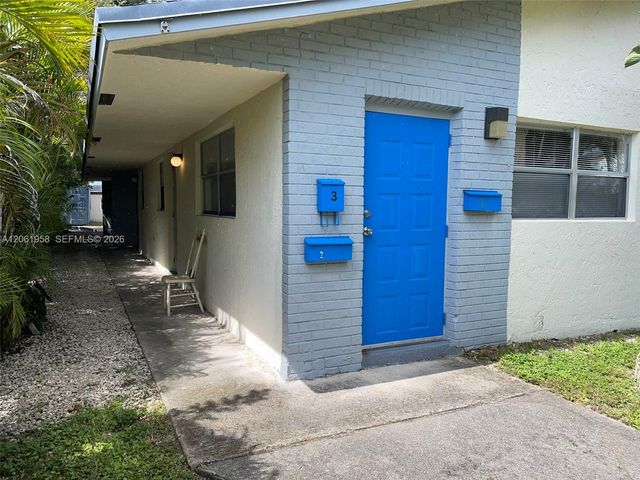 274 SW 9th St 2, Dania Beach, FL 33004
