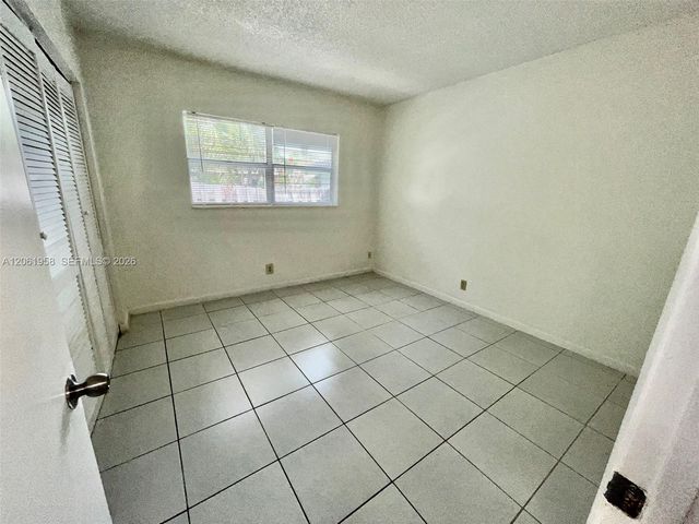 274 SW 9th St 2, Dania Beach, FL 33004