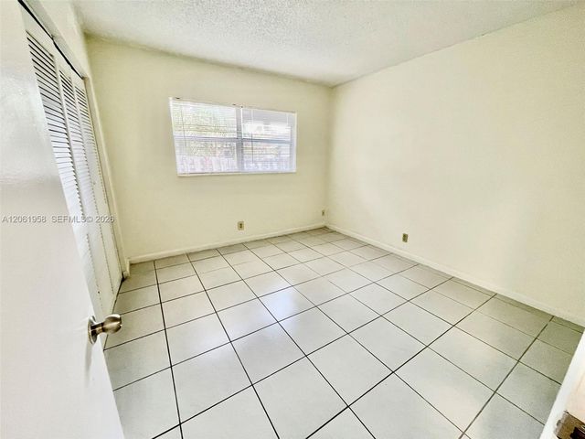 274 SW 9th St 2, Dania Beach, FL 33004