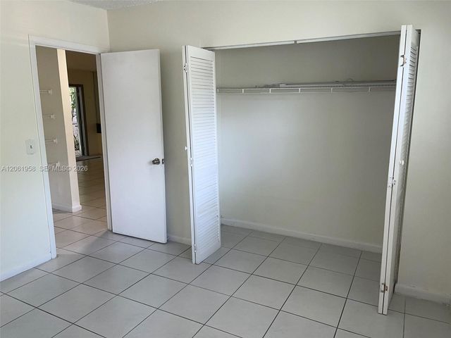 274 SW 9th St 2, Dania Beach, FL 33004