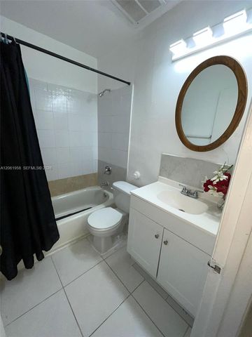274 SW 9th St 2, Dania Beach, FL 33004