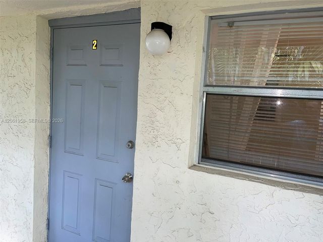 274 SW 9th St 2, Dania Beach, FL 33004
