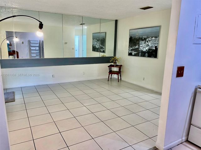 274 SW 9th St 2, Dania Beach, FL 33004