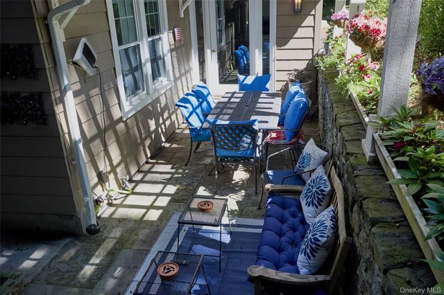 22 Hillside Avenue, Katonah, NY 10536