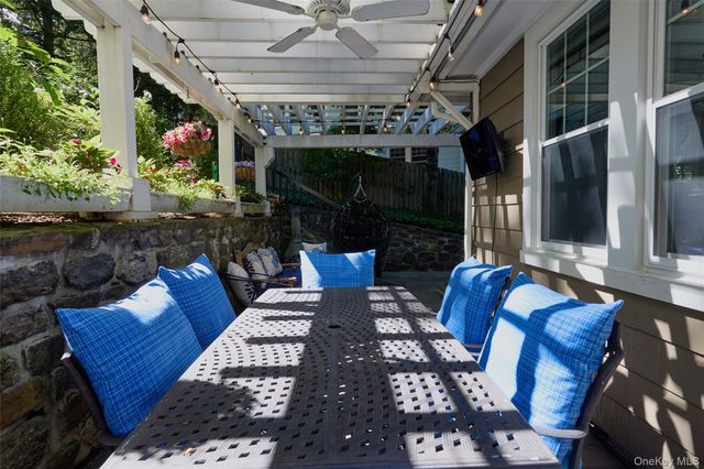 22 Hillside Avenue, Katonah, NY 10536