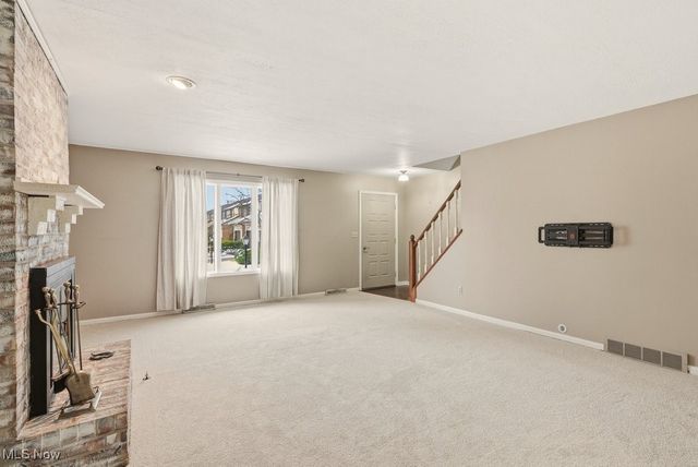 32 Picadilly Court, Kent, OH 44240