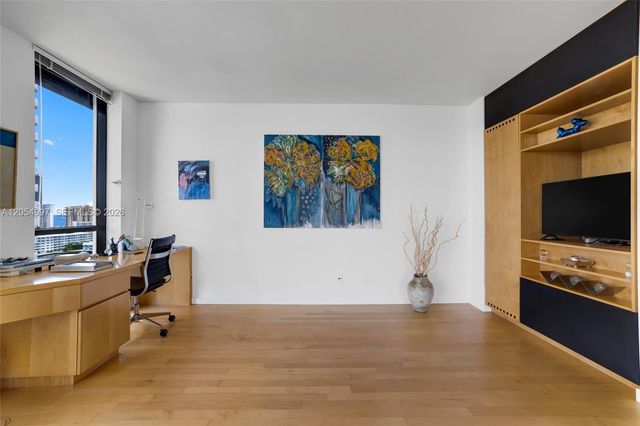 21150 Point Pl 1605, Aventura, FL 33180