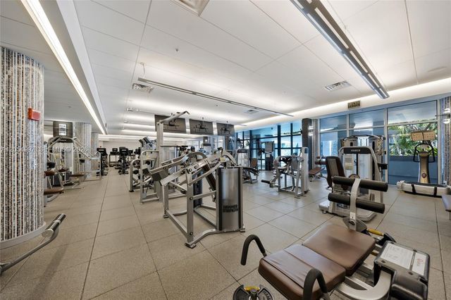 21150 Point Pl 1605, Aventura, FL 33180