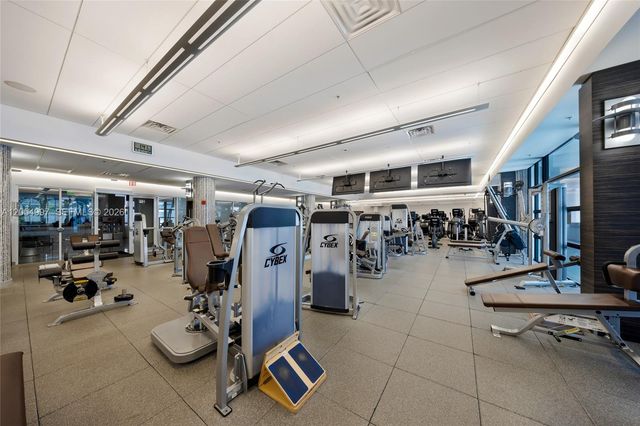 21150 Point Pl 1605, Aventura, FL 33180