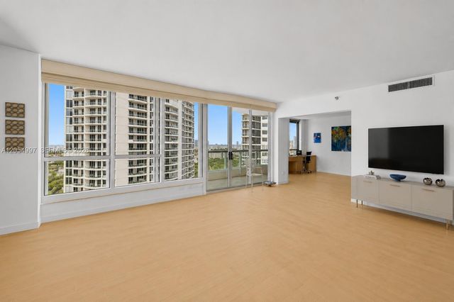 21150 Point Pl 1605, Aventura, FL 33180