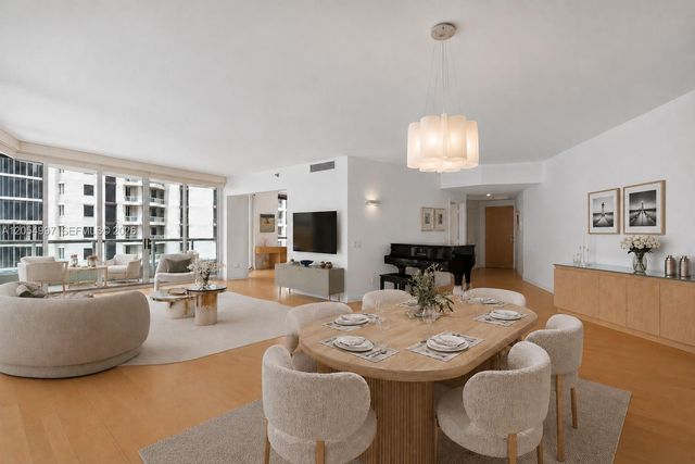21150 Point Pl 1605, Aventura, FL 33180