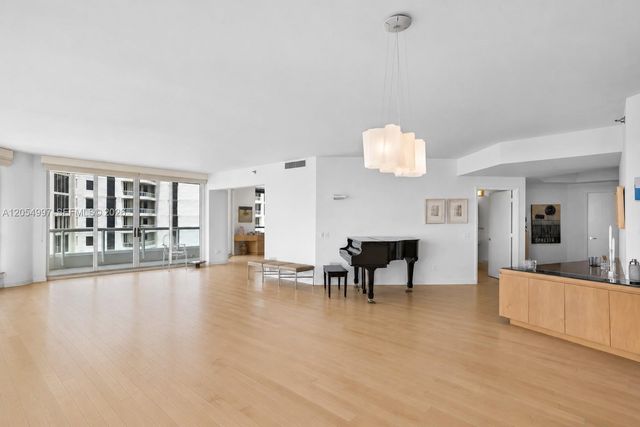21150 Point Pl 1605, Aventura, FL 33180