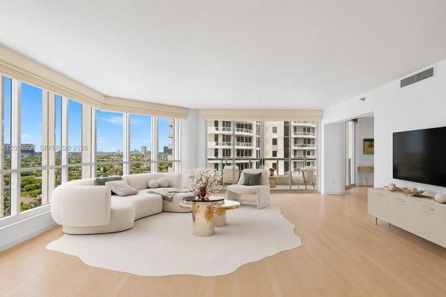 21150 Point Pl 1605, Aventura, FL 33180